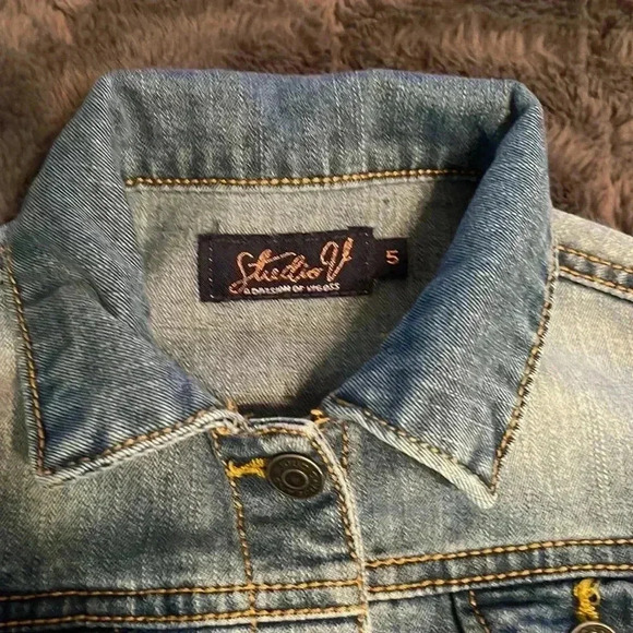 💙 Rhinestone Jean jacket - Picture 4 of 10